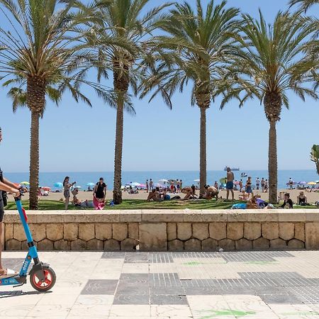 マラガBhost - Paseo De La Malaguetaアパートメント エクステリア 写真